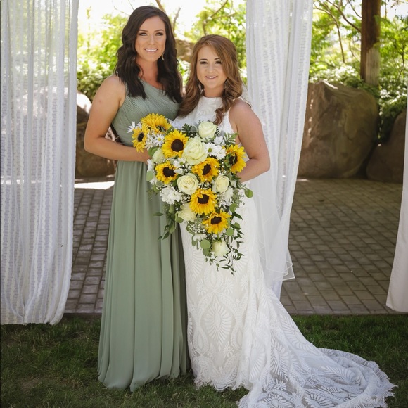 Brides maid dress in Sage - Picture 7 of 7